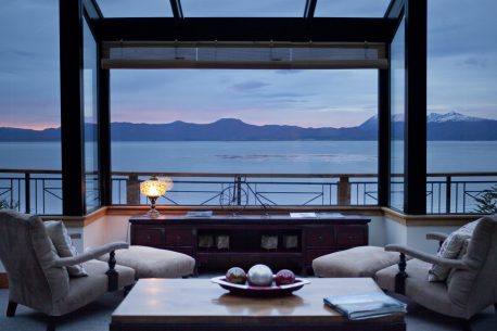 Los Caquenes è un lussuoso resort a El Calafate, Patagonia, con vista sul lago Argentino e vicino al Perito Moreno.