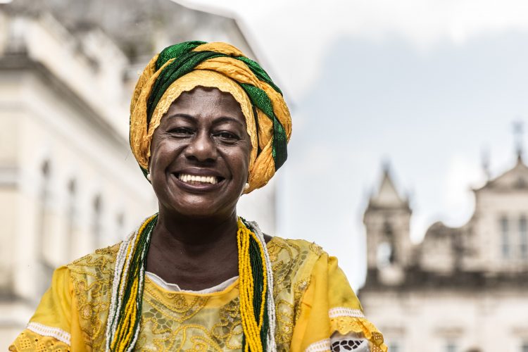 Brazilian woman of African descent wearing traditional clothes from the state of Bahia