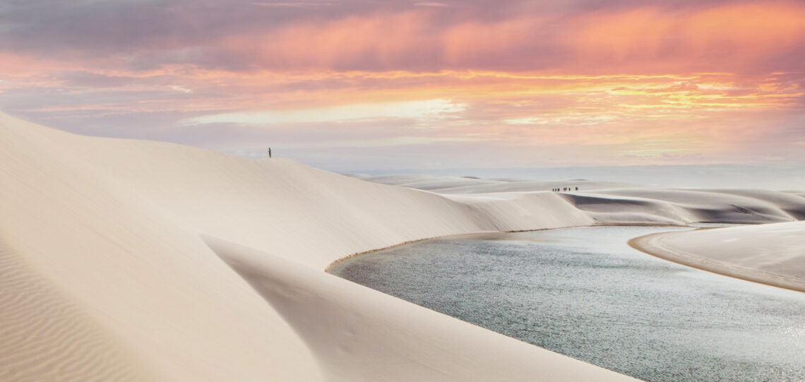 I Lencois Maranhenses sono un parco nazionale brasiliano noto per le sue duen di sabbia e lagune cristalline, situato a Maranhao.
