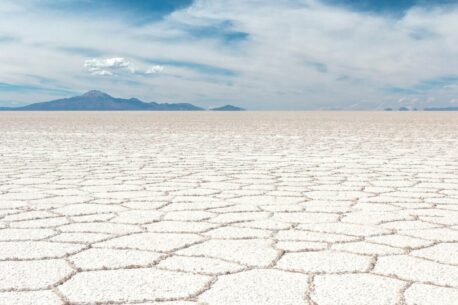 Il Salar de Uyuni è la più grande distesa salata del mondo, circa 12.000 km quadrati.